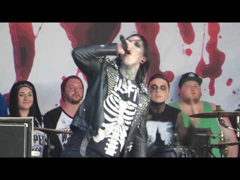 BryanStars & Johnnie Guilbert INVADE Warped Tour Seattle!! Christian Novelli Interview 2014