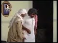 هههه 40 ألف  مكعب العمل عمل الرب .. قرقشيفسفس حب شمسي هههههههههههه-----------------معاني المفردات : الريال = الرجلمالك شغل : ليس لك شغليفسفس : يقشر الحب
