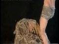 tamar borer barefoot preformance art