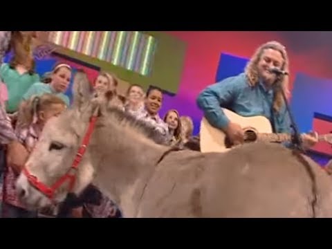 craigsmithkiwi - Peformed in front of a live audience .... and a live Donkey!