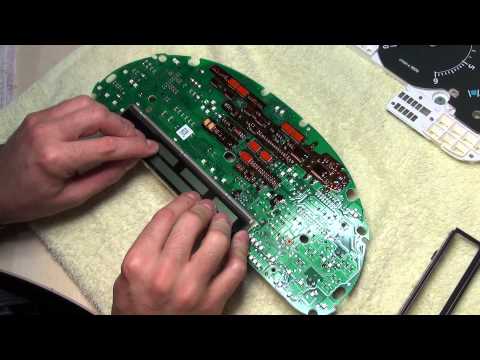 Range Rover Silver track ribbon cable pixel repair on L322 Instrument Cluster speedometer