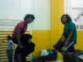 Caballazos en gimnasio de prepa2
