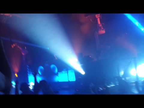 minutes - This is what a 20 minute live version of Strobe looks like UPDATE: I didn't realize this video was going to get so much attention! Thank you Joel for the share! Brief blog post here: http://dancea...