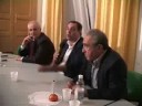 invitato per alla tradizionale rassegna del premio riccio per un riconoscimento consegnato dagli organizzatori alla consorte Sandra Lonardo,il vulcanico clemente accanto al sindaco di rende Bernaudo e all'anfitrione Luigi Bruno da una dimostrazione di vitalità e temperamento politico.a ben vedere clementone non è morto  e a crederlo tale si resta delusi.forse un po alle corde, ma il gancio di riserva fa molto male