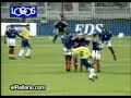 Roberto Carlos batendo falta e marcando um gol incr�vel