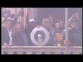 Les supporters chantent sur le Vieux Port