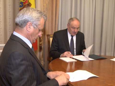 Президент Николае Тимофти подписал указ о назначении на должность трех судей