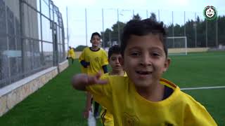 مخيم عايده... ملعب في مواجهة الجدار