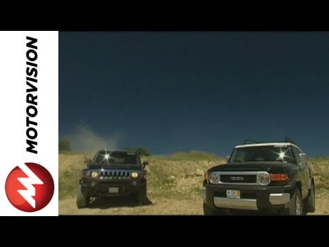 h3 - The smallest Hummer - the H3 - squares off against the Toyota FJ Cruiser in the offroad test. Which 4x4-giant will be victorious?