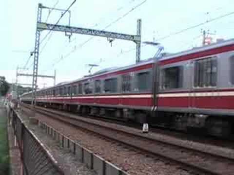 京急新1000形1089編成通過