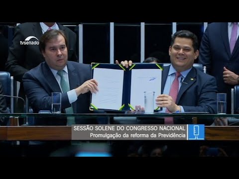 Promulgada Emenda da reforma da Previdência