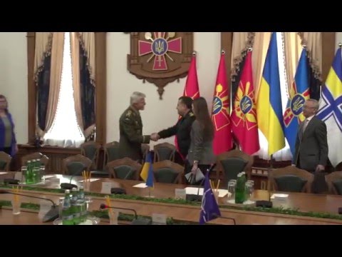 Генерал армії України Степан Полторак провів зустріч з головою Військового комітету НАТО генералом Петром Павелом