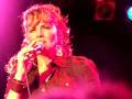 videos de Lucy Lawless sings Kiss You All Over Roxy 2008