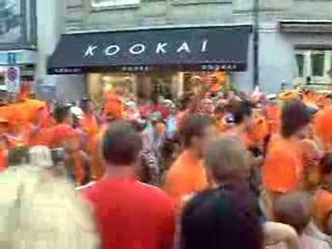 0 La marea naranja