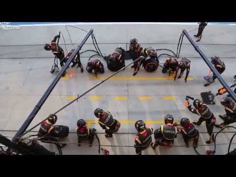 2013 SUZUKA(Japan) F1 LOTUS Grosjean PIT STOP 2nd