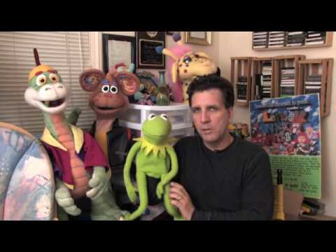 puppets - Have you ever wondered how the puppet's mouth moves? Whether you are an aspiring puppeteer or just plain curious, learn how to make a puppet's mouth move by ...