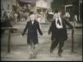Ο ΧΟΝΤΡΟΣ ΚΙ Ο ΛΙΓΝΟΣ ΧΟΡΕΥΟΥΝ ΚΑΡΑΓΚΟΥΝΑ----http://www.youtube.com/watch?v=r20gXd1Gd78&feature=player_embedded