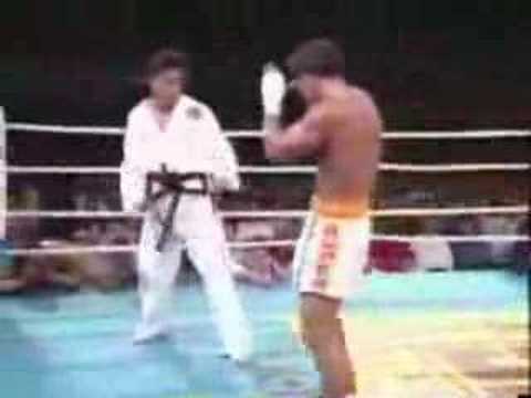 TAEKWONDO TAEKWON-DO ITF VS MUAY THAI NO PUNCHES TO FACE