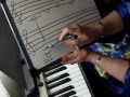 Curso de piano, lección 3, leer partitura en el piano
