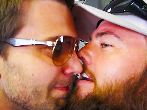 WEIRD KISSING SESSION! (8.4.11 - Day 826)