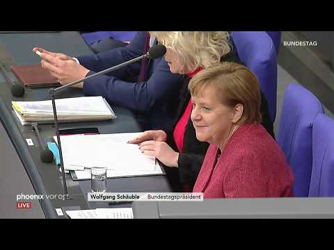 Befragung von Bundeskanzlerin Angela Merkel im Bundes ...