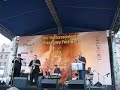 xiii mi?dzynarodowy plenerowy festiwal jazz na star�wce 2007 30 czerwca - 25 sierpnia, rynek starego miasta, warszawa. zesp�? micha?a urbaniaka zaprezentowa? specjalny program z utworami krzysztofa komedy trzci?skiego, legendarnego kompozytora jazzowego i filmowego.
