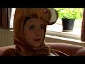 isabel-fay-dont-let-a-gift-horse-in-the-house-edinburgh-fringe-festival-2008-promo-trailer.html