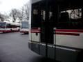 Hermes stadsbus 2061 rijdt een rondje op de remise in Eindhoven
