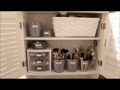 how to organize makeup