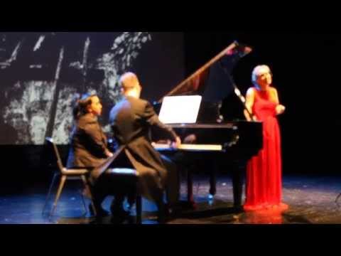 Pianojolea - Ainhoa Merzero sopranoa eta Alberto Saez pianojolea II. Aste Musikalaren barnean kultur-etxean emandako kontzertuan.