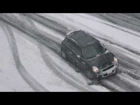 drivers - This is what happens to Seattle drivers in the snow. Filmed on First Hill/Capitol Hill at Boren Ave. and University St. on Jan 15, 2012.