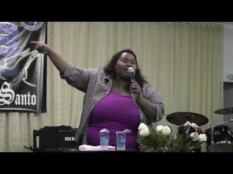 Fabiana - NO DIA 06/03/2013, RECEBEMOS COM MUITA HONRA A CANTORA FABIANA ANASTÁCIO, UMA MULHER CHEIA DA UNÇÃO DE DEUS E COM UMA VOZ UNGIDA!!!! TENHO CERTEZA QUE DEUS V...
