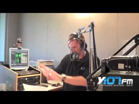 Comedian Josh Sneed drops by the Y107 Studio