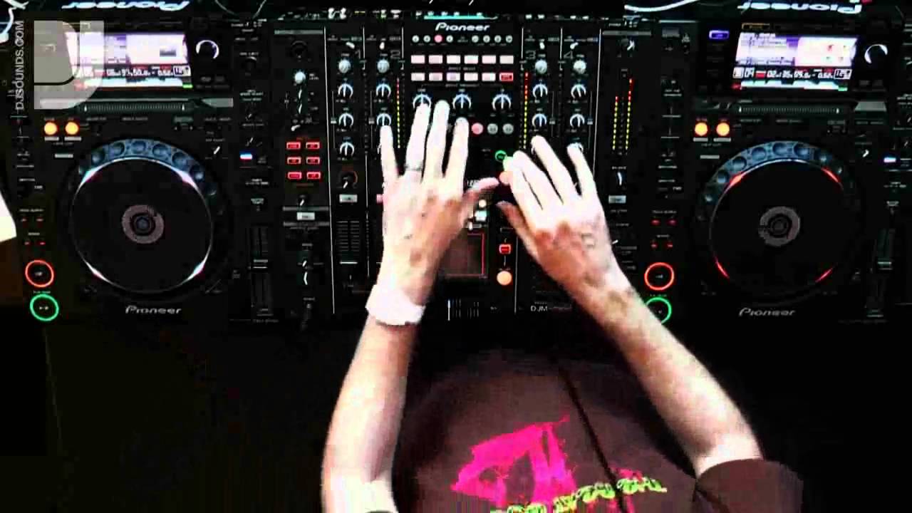 Dan Tait - Live @ DJsounds Show 9 2010