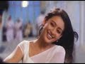 Chalte Chalte.Chalte chalte yunhi ruk jaata hoon mainBethe bethe kahin kho jaata hoon mainKehte kehte hi chup ho jaata hoon mainKya yahin pyaar hai, kya yahin pyaar haiHaan yahin pyaar hai, haan yahin pyaar haiChalte chalte yunhi ruk jaata hoon mainBethe bethe kahin kho jaata hoon mainKehte kehte hi chup ho jaata hoon mainKya yahin pyaar hai, kya yahin pyaar haiHaan yahin pyaar hai, haan yahin pyaar haiTumpe marte hai kyoon hum nahin jaante - 2Aisa karte hai kyoon hum nahin jaanteBand galiyon se chup chup ke hum guzarne lageSaari duniya se rehke rehke hum to darrne lageHai, yeh kya karne lageKya yahin pyaar hai, kya yahin pyaar haiHaan yahin pyaar hai, haan yahin pyaar haiChalte chalte yunhi ruk jaata hoon mainBethe bethe kahin kho jaata hoon mainKehte kehte hi chup ho jaata hoon mainKya yahin pyaar hai, kya yahin pyaar haiHaan yahin pyaar hai, haan yahin pyaar haiTeri baaton mein yeh ek sharaarat si hai - 2Mere honton pe yeh ek shikaayat si haiTeri aanhkon ko aankhon se choomne hum lageTujhko baahon mein le lekar jhoomne hum lageHai, yeh kya karne lageKya yahin pyaar hai, kya yahin pyaar haiHaan yahin pyaar hai, haan yahin pyaar haiChalte chalte yunhi ruk jaata hoon mainBethe bethe kahin kho jaata hoon mainKehte kehte hi chup ho jaata hoon mainKya yahin pyaar hai, kya yahin pyaar haiHaan yahin pyaar hai, haan yahin pyaar hai