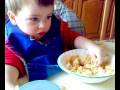 videos de Daniel eating peanut stew