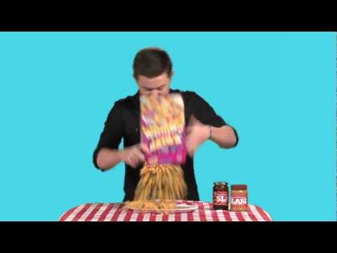 Scotty McCreery's Peanut Butter And Jelly Sandwhich!
