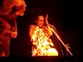 Dani Umpi \"Maldita primavera\" en vivo
