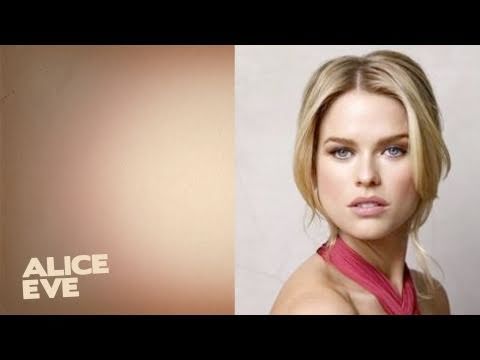 Alice Eve title=