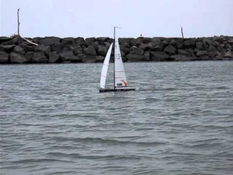 Alinghi SUI-100, 9-15 nodi, perfect setup