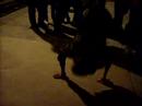 despues de estar bebiendo cali toa la tarde en la competi de skate de albacete el virus breaker se marca un freazer,ole!!