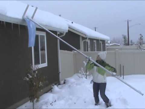 how to remove snow from roof
