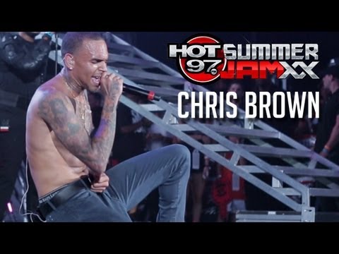 China xx - Chris Brown performs Live