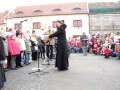 videos de Adventní zpívání pod vánočním stromečkem