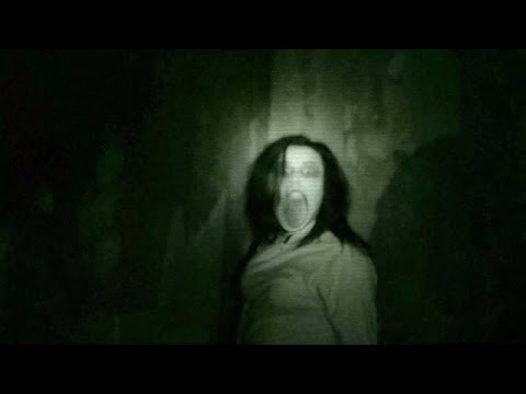ABBIAMO LE TETTE- As Duas Irmãs (indie horror) ITA