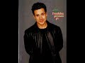 clip with photos from de couple ash and freddie, playing the music 