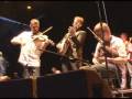 videos de Colours 2007 - Kubánský rum a dudy přivedly dav k šílenství