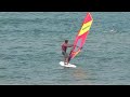 heel levendig en groots opgezet, pal aan het strand. groen, schaduwrijk, met een enorm zwembad en voor jong en oud van alles te doen. bij rome en napels. villaggio baia domizia, aangelegd in een bos aan de mooie baai van gaeta, is ��n van de meest zuidelijke campings uit het eurocamp programma. en dat is te merken ook: al heel vroeg in het seizoen zijn de temperaturen aangenaam warm. het fraaie, parkachtige terrein staat vol kleurige tropische planten, bloemen en loofbomen. er tussenin, in de schaduw, staan onze tenten en caravans. een aantal caravans staat wat zonniger tussen heggen. voor de kinderen is het hier elke dag feest, want er is een enorm, met exotische palmen omzoomd zwembad en ze kunnen meedoen aan allerlei spelletjes. een breed priv�-strand ligt pal naast het terrein. heel even wandelen door de duinen en ze kunnen de diepblauwe mar tirreno in plonzen. dat de disco net buiten de camping tot laat hoorbaar kan zijn, vinden wij wel een minpuntje.