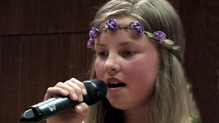 MohelStar aneb veřejná soutěžní karaoke show