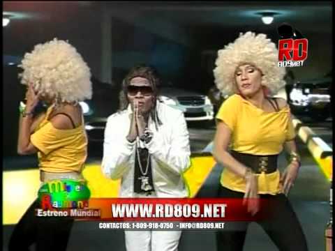 Raymond & Miguel  -  Que Mujer Tan Chula ( La Ballena)
		 